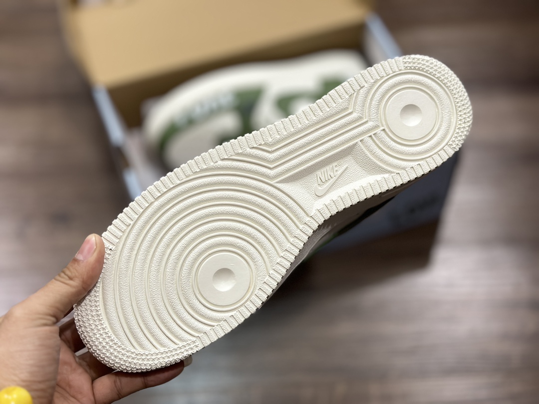 260 Nike Air Force 1 LOW 空军一号低帮运动鞋 CW2288-662