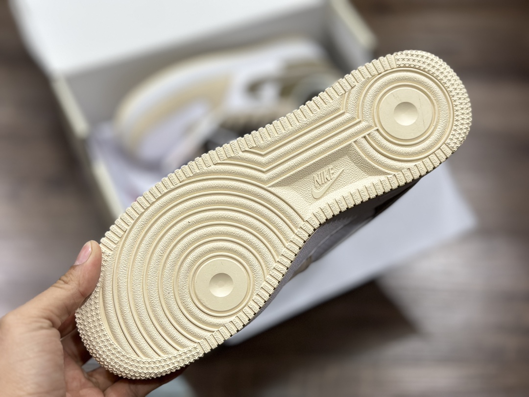 200 Nike Air Force 1 LOW 空军一号低帮运动鞋 CW2288-701