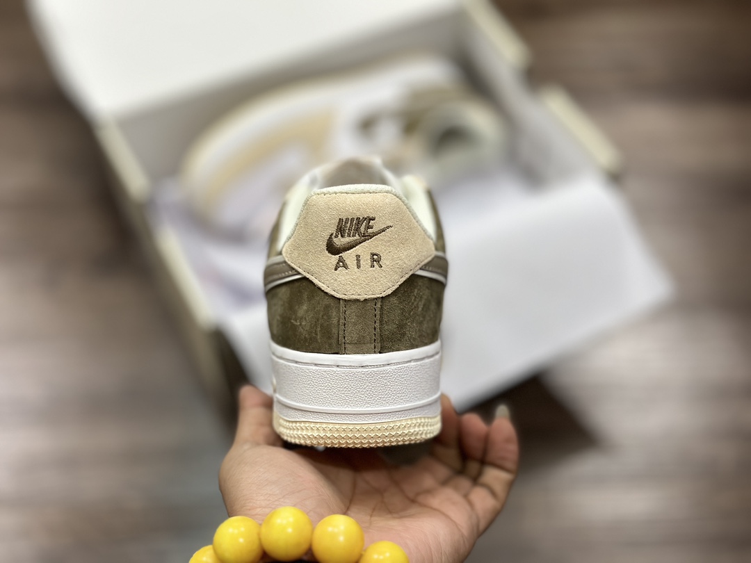 200 Nike Air Force 1 LOW 空军一号低帮运动鞋 CW2288-701