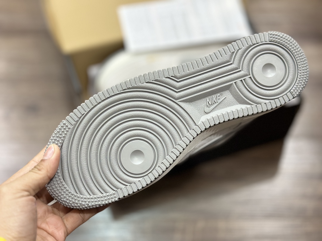 260 Nike Air Force 1 LOW 空军一号低帮运动鞋 KH5636-610