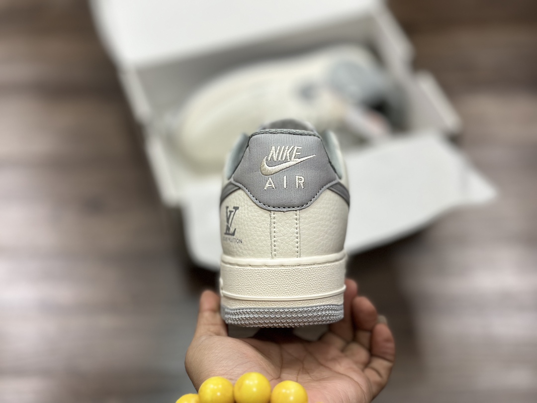 240 Nike Air Force 1 LOW 空军一号低帮运动鞋 NK6369-568
