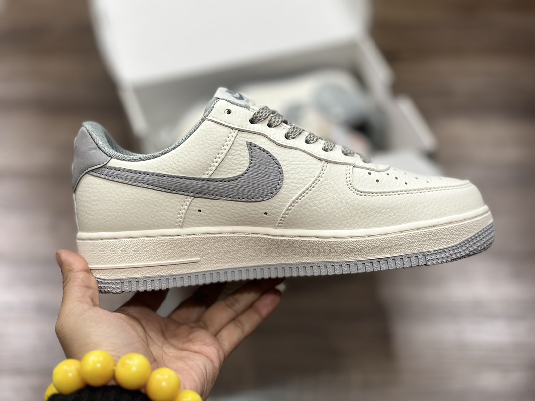 240 Nike Air Force 1 LOW 空军一号低帮运动鞋 NK6369-568