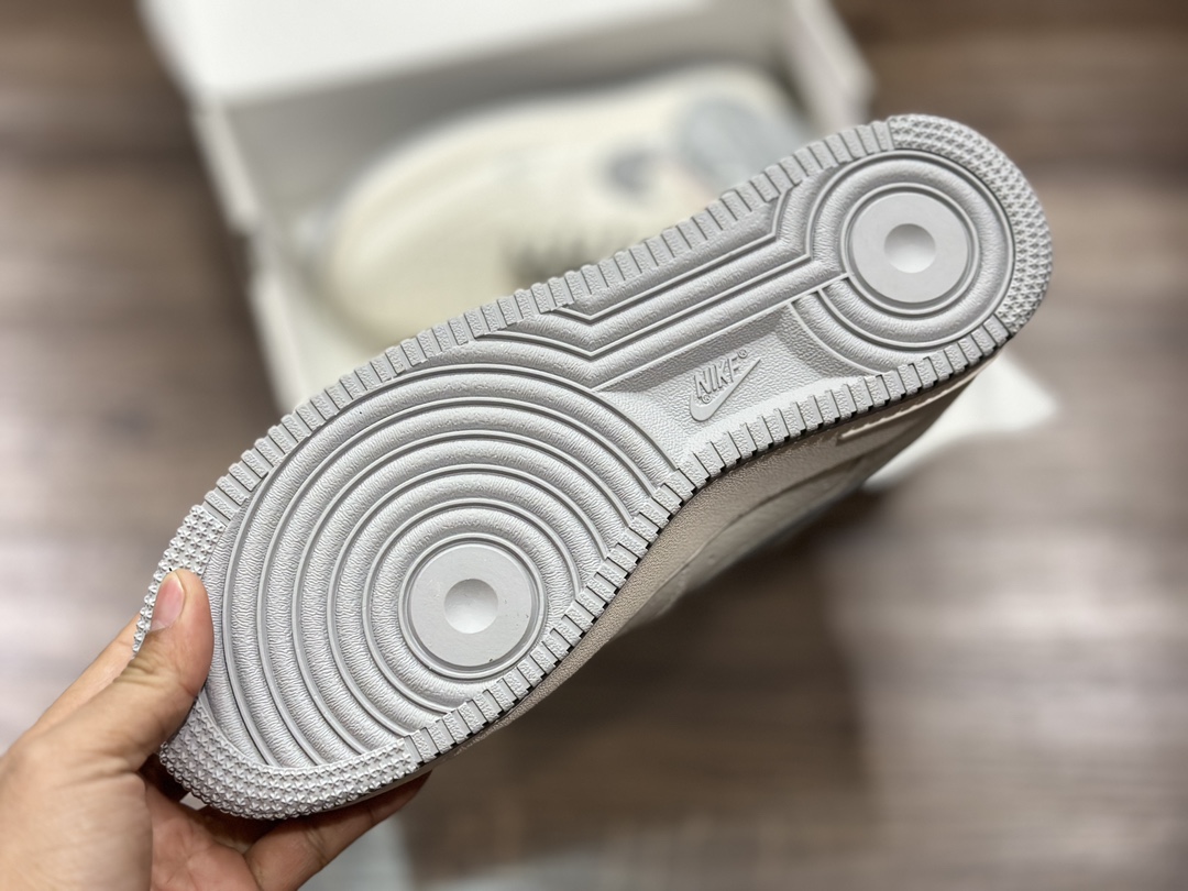 240 Nike Air Force 1 LOW 空军一号低帮运动鞋 NK6369-568