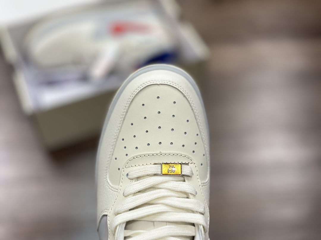 260 Nike Air Force 1 LOW 空军一号中帮运动鞋  CW0088-928