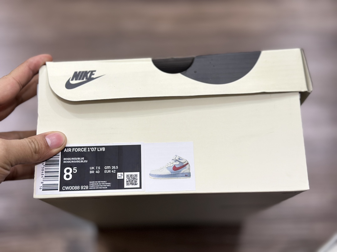 260 Nike Air Force 1 LOW 空军一号中帮运动鞋  CW0088-928