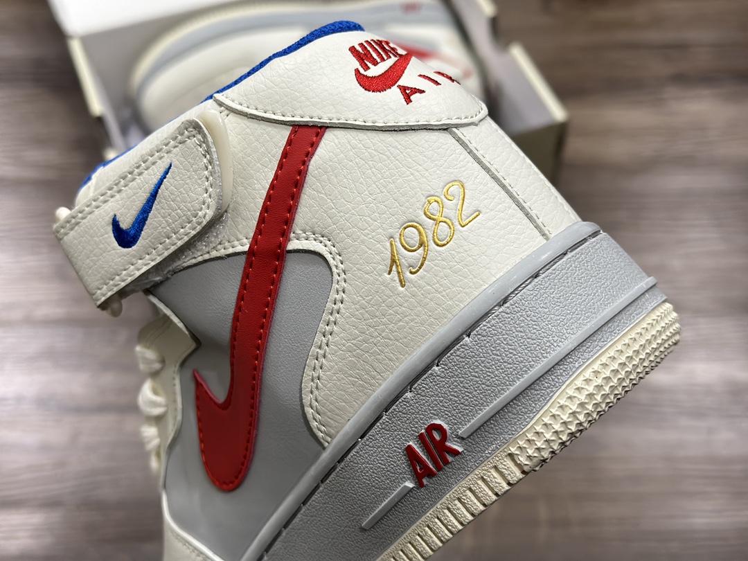 260 Nike Air Force 1 LOW 空军一号中帮运动鞋  CW0088-928