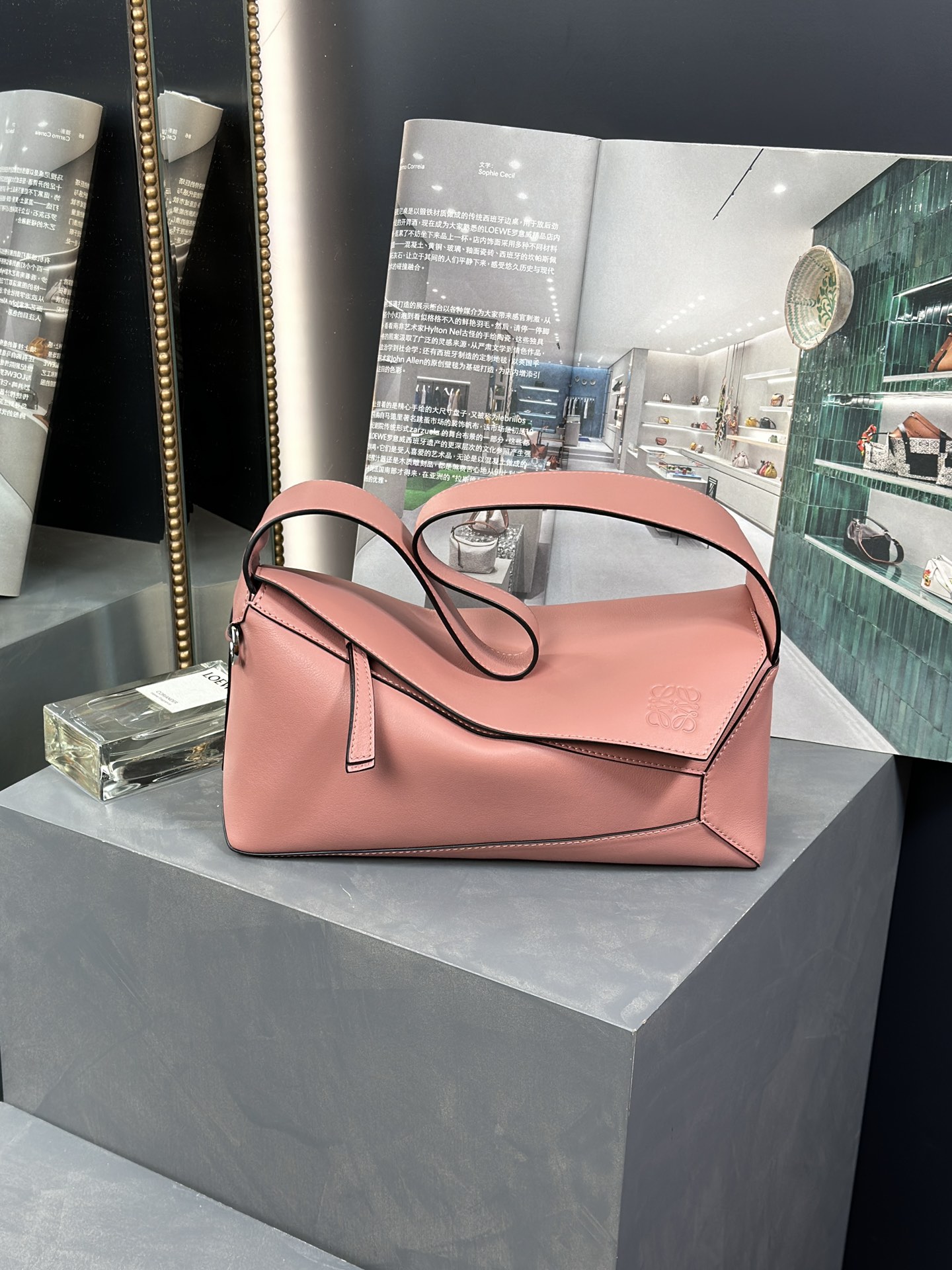 Luxury Cheap
 Loewe Puzzle Handbags Crossbody & Shoulder Bags Pink Canvas Cotton Cowhide Vintage Underarm