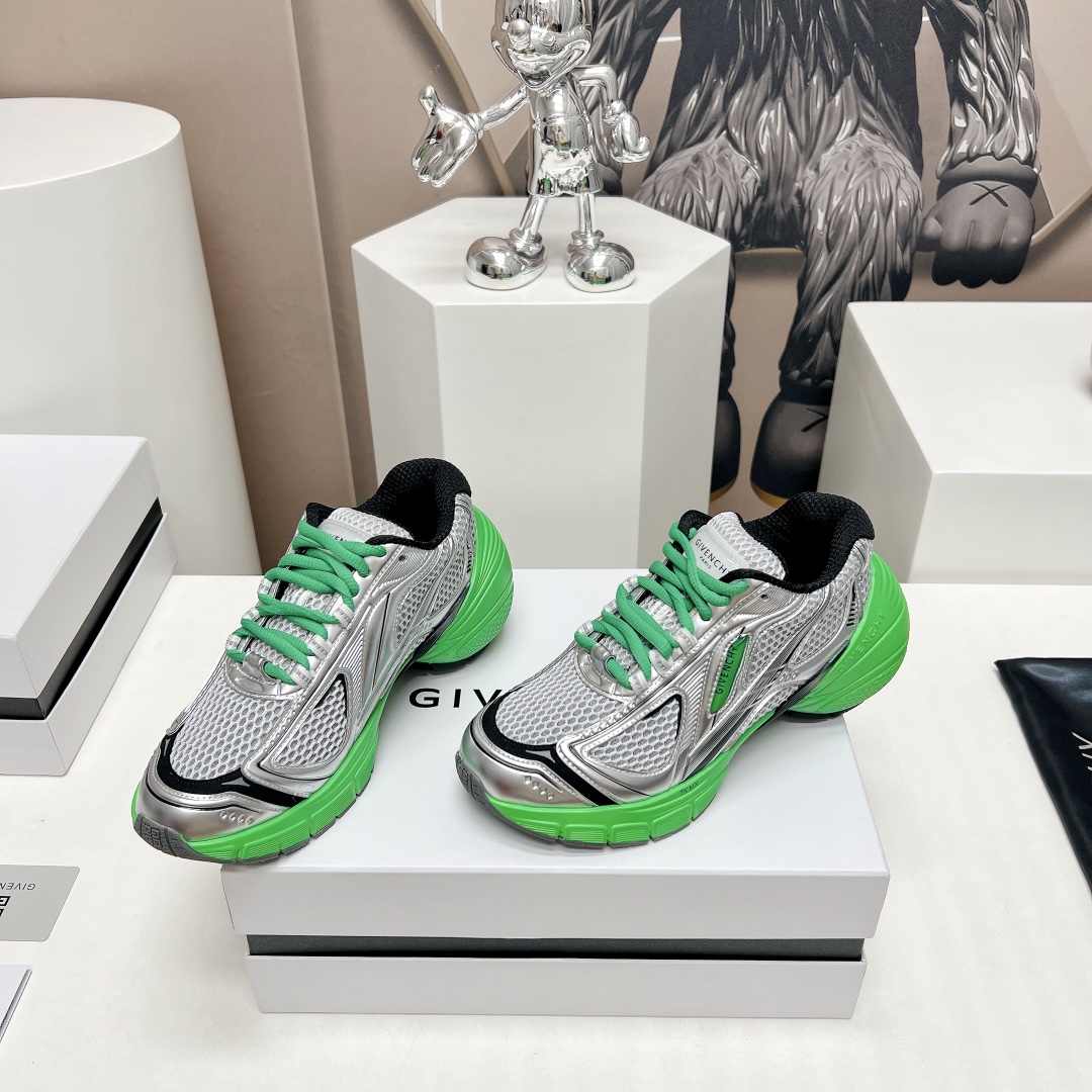“New TK-360 Shoes by G*VENCHY: Unique Design for Sports and Leisure” - 图片 3