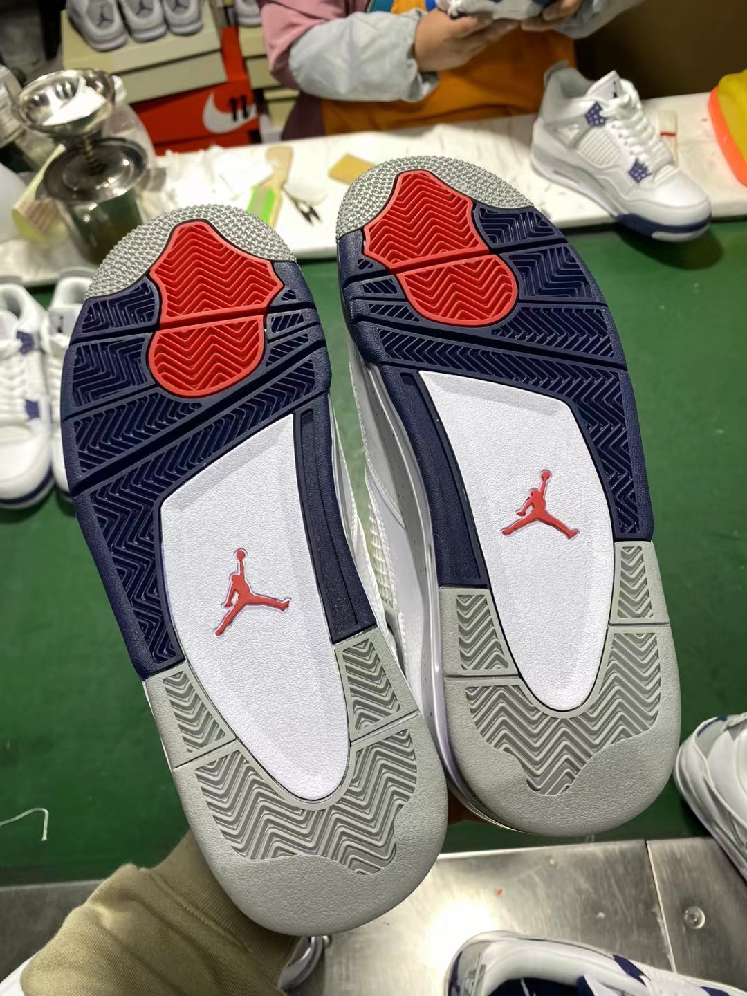 AJ4午夜蓝鞋码40-47.5总裁G