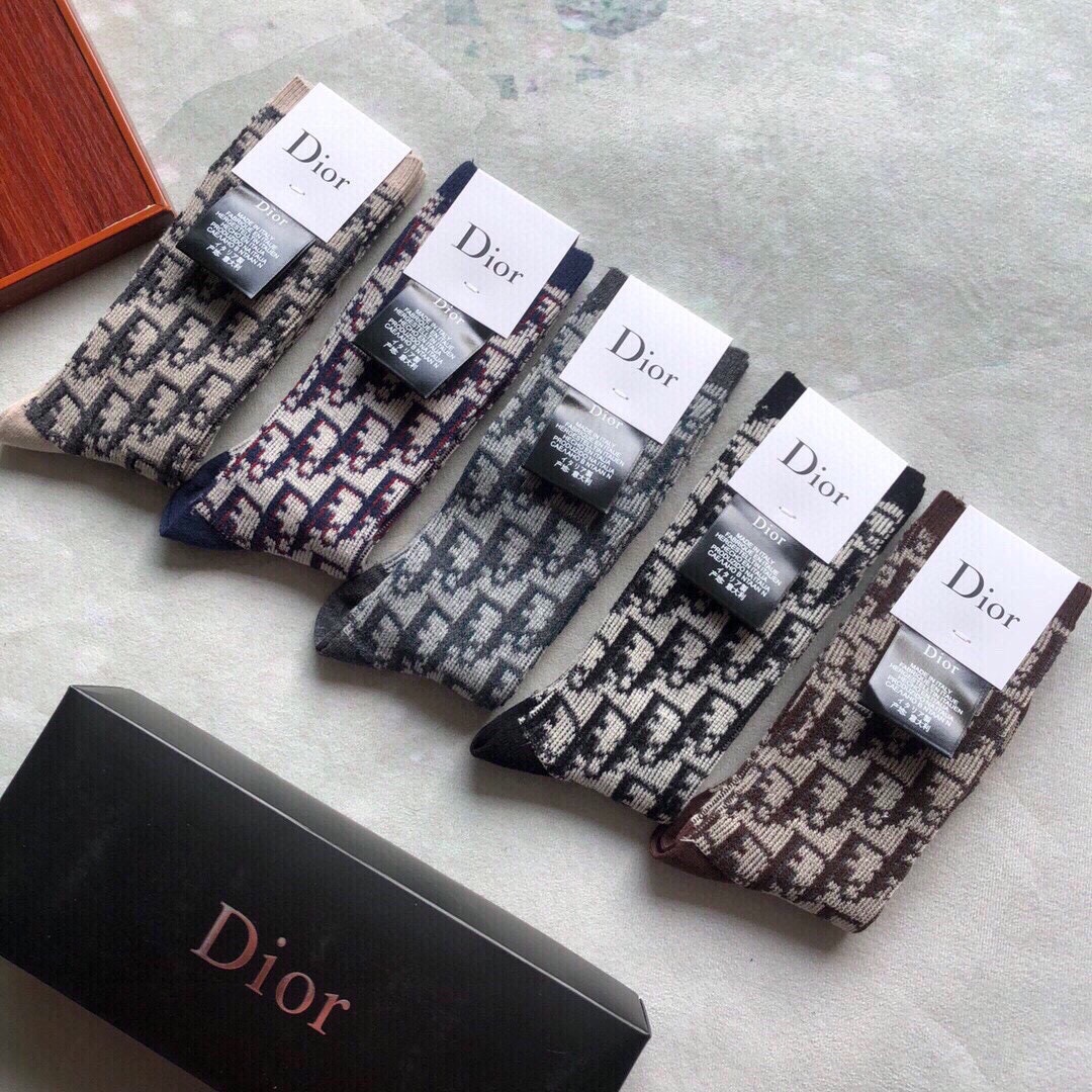 Dior迪奥️D家新品中筒女款袜子️