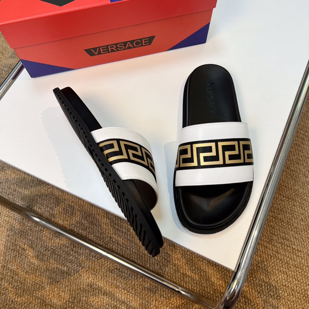 [VERSACE - Versace] P: Tamaño 38-45 top generación de compra de los hombres de primavera y verano za