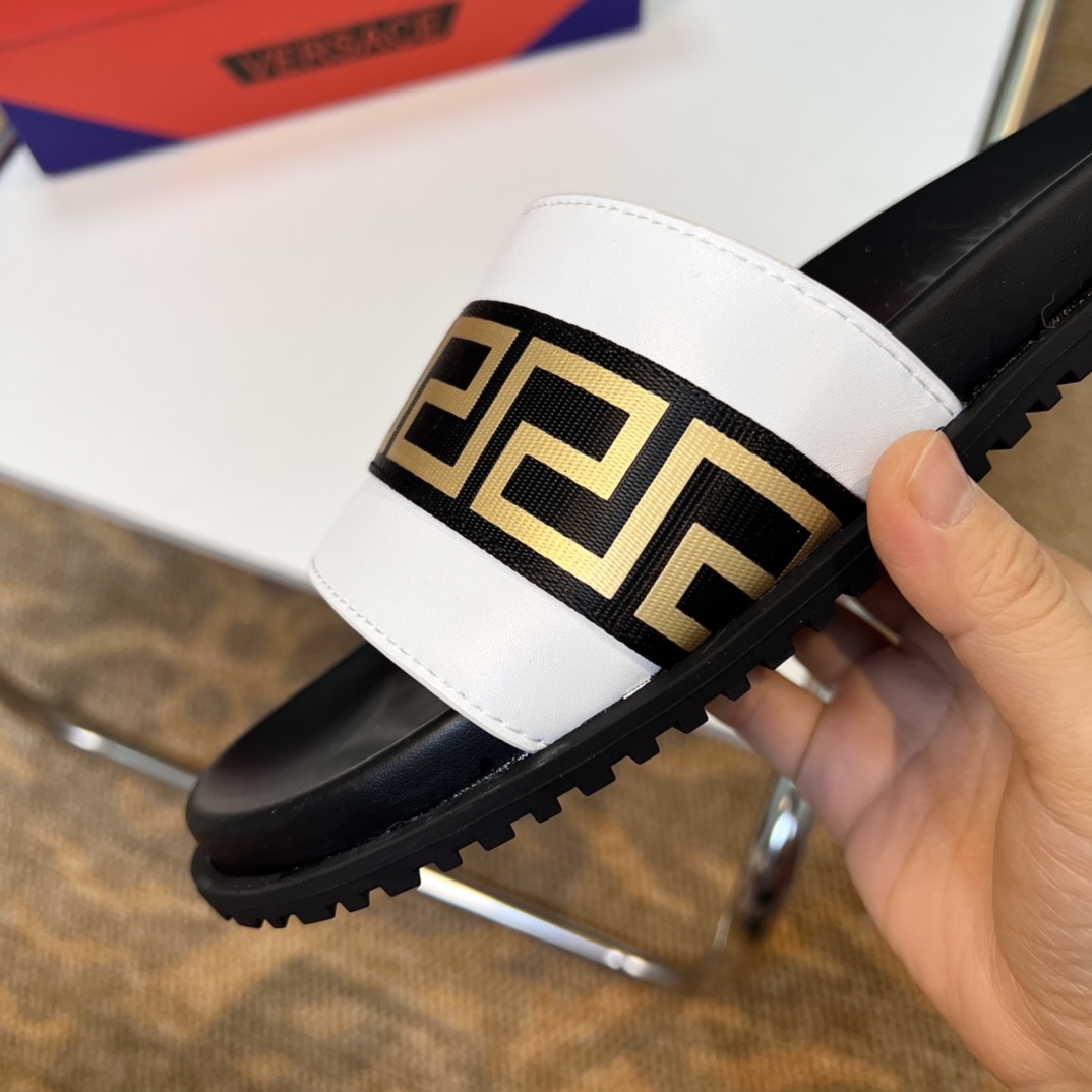 [VERSACE - Versace] P: Tamaño 38-45 top generación de compra de los hombres de primavera y verano za