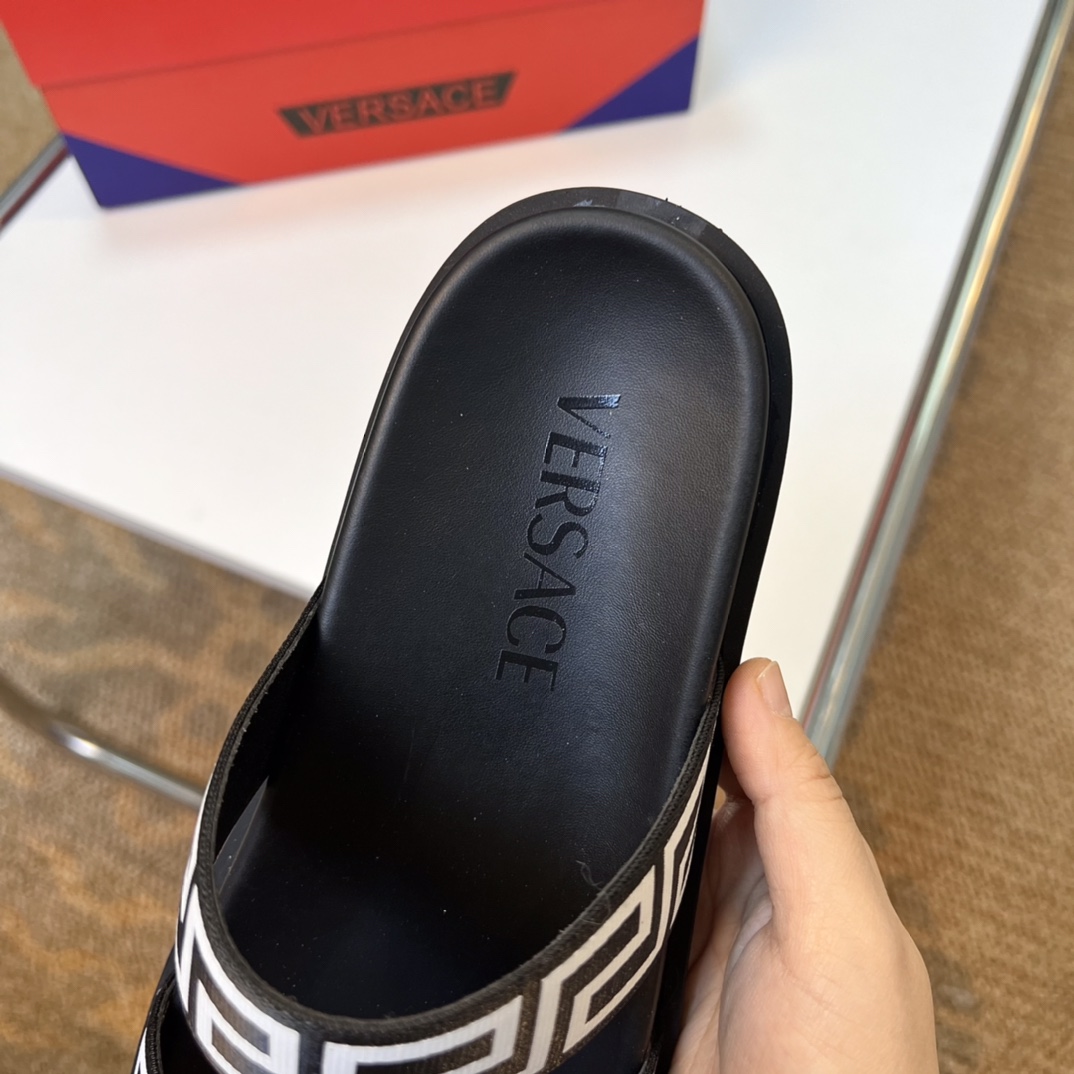 [VERSACE - Versace] P: Tamaño 38-45 top generación de compra de los hombres de primavera y verano za
