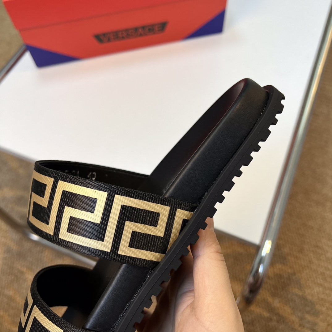 [VERSACE - Versace] P: Tamaño 38-45 top generación de compra de los hombres de primavera y verano za