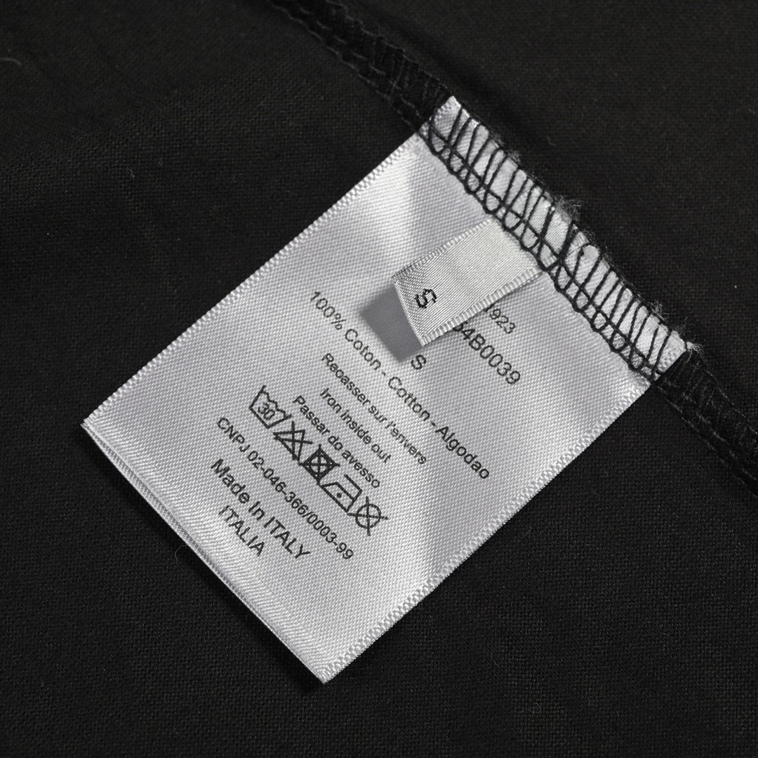 Christina Dior迪奥签名短袖T恤 CD工作室签名短袖