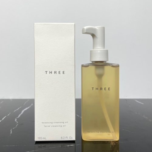 THREE Balancing Cleansing Oil - Gentle & Effective Makeup Remover 1 THREE Balancing Cleansing Oil - Gentle & Effective Makeup Remover