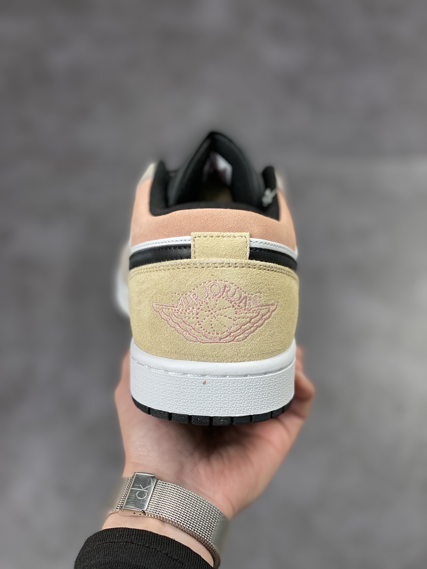 200 Air Jordan 1 Low 白灰粉棕 官方同步新色 DX4334-008