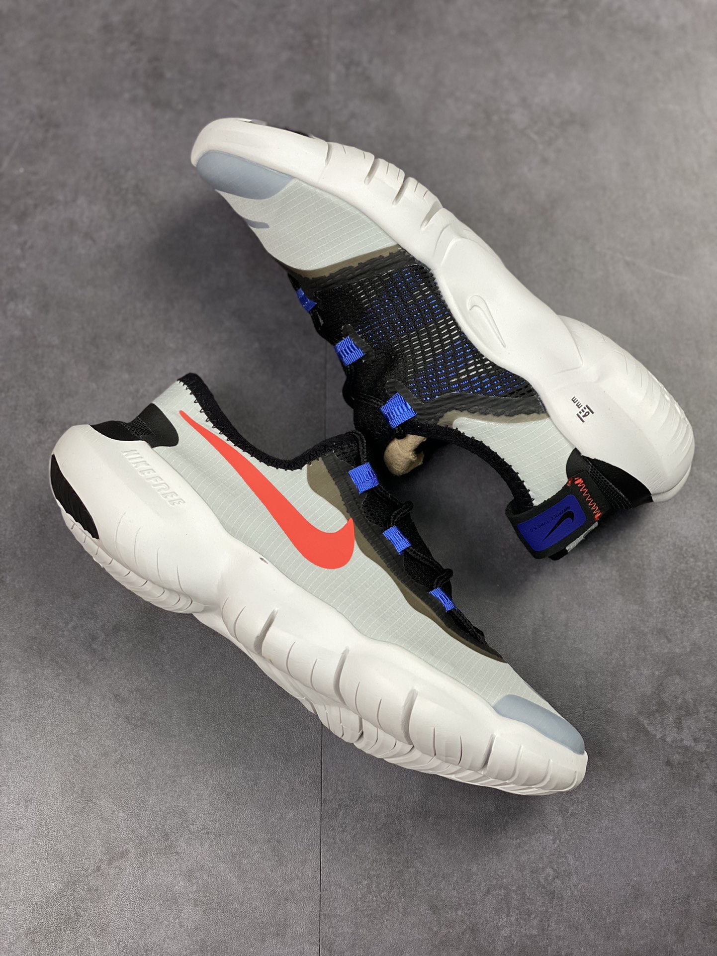 160 NIKE FREE RN FLYKNIT 5.0 赤足轻便跑鞋 CI9921-005