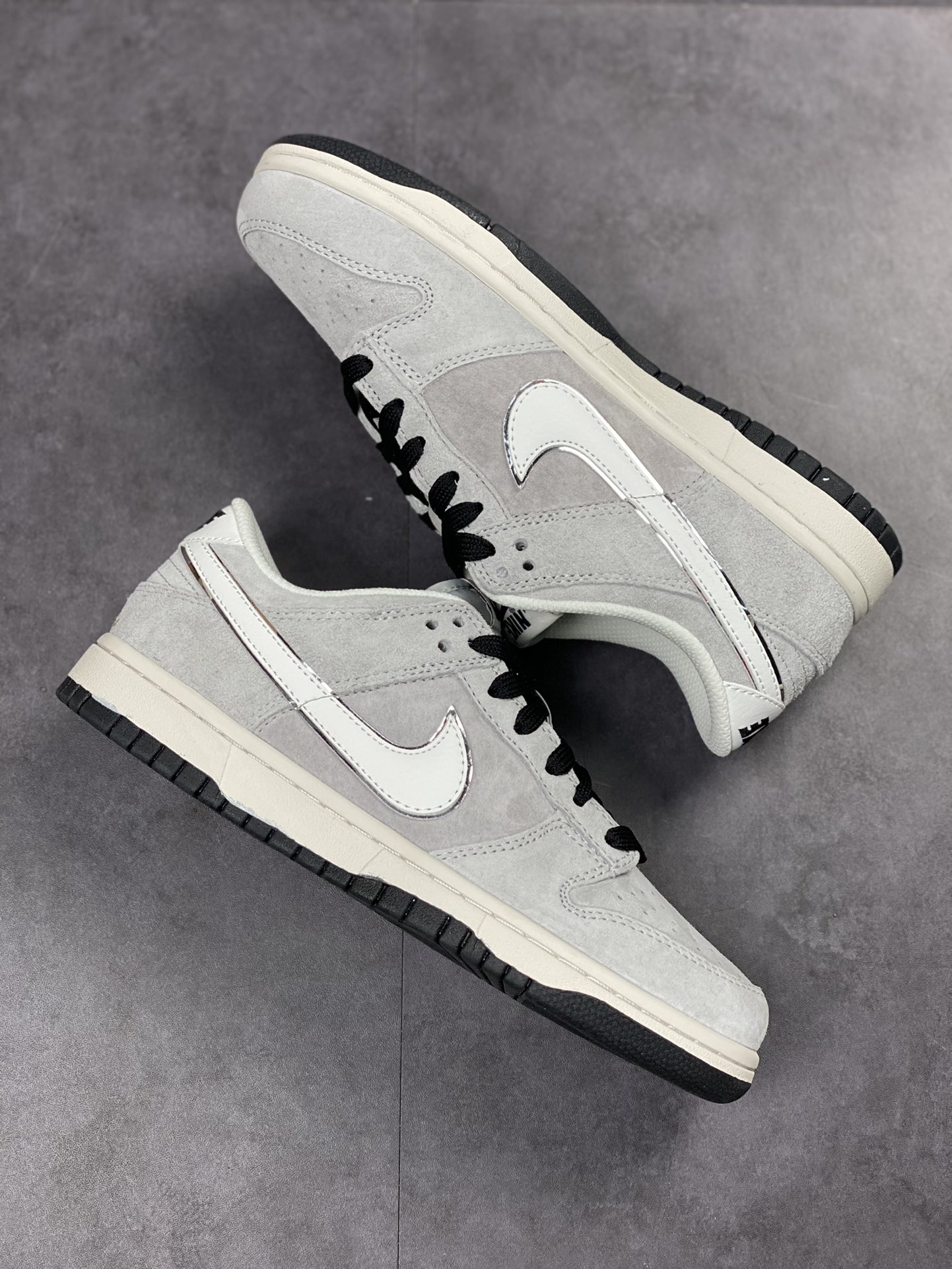 200 NIKE SB Dunk Low 大友克洋 性价比天花板 尝鲜先行版 CV0820-508