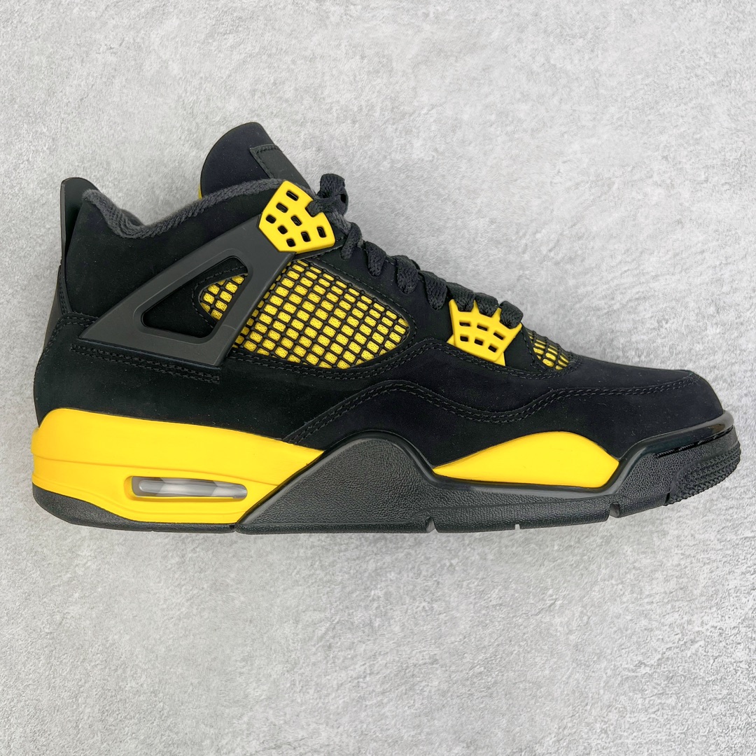 💰460 ＃GX Air Jordan AJ4 Retro 黑黄雷公 DH6927-017 圈内最强四代 独家外贸特供尺码含 45.5 49.5 50.5 耗时半年巨作 全套原纸板楦头开发 原厂特供皮料加持 确保原汁原味 完美呈现四代版型 一比一鞋头弧度高度鞋身弧度 数据细节工艺流程均保持原鞋一致 原厂TPU网格鞋带扣 正确内里网布 菱角分明不变形无多余毛边 柔软性质感一致于原鞋 市场唯一原厂鞋扣模具 背面可见隐藏注塑口 原厂织唛标 原厂飞人电绣工艺 尾指中部跳三针 独家绑鞋带手法 印刷中底布 四线拉帮 米色美纹纸贴合固定 进口港宝加持 后跟自然饱满 全鞋荧光划线卡点 追求极致完美 每一双都是工艺品 多重QC质检 超越公司货的品控标准 实实在在的免检产品 尺码：40 40.5 41 42 42.5 43 44 44.5 45 45.5 46 47.5 48.5 49.5 50.5 编码：by5936030-运动鞋