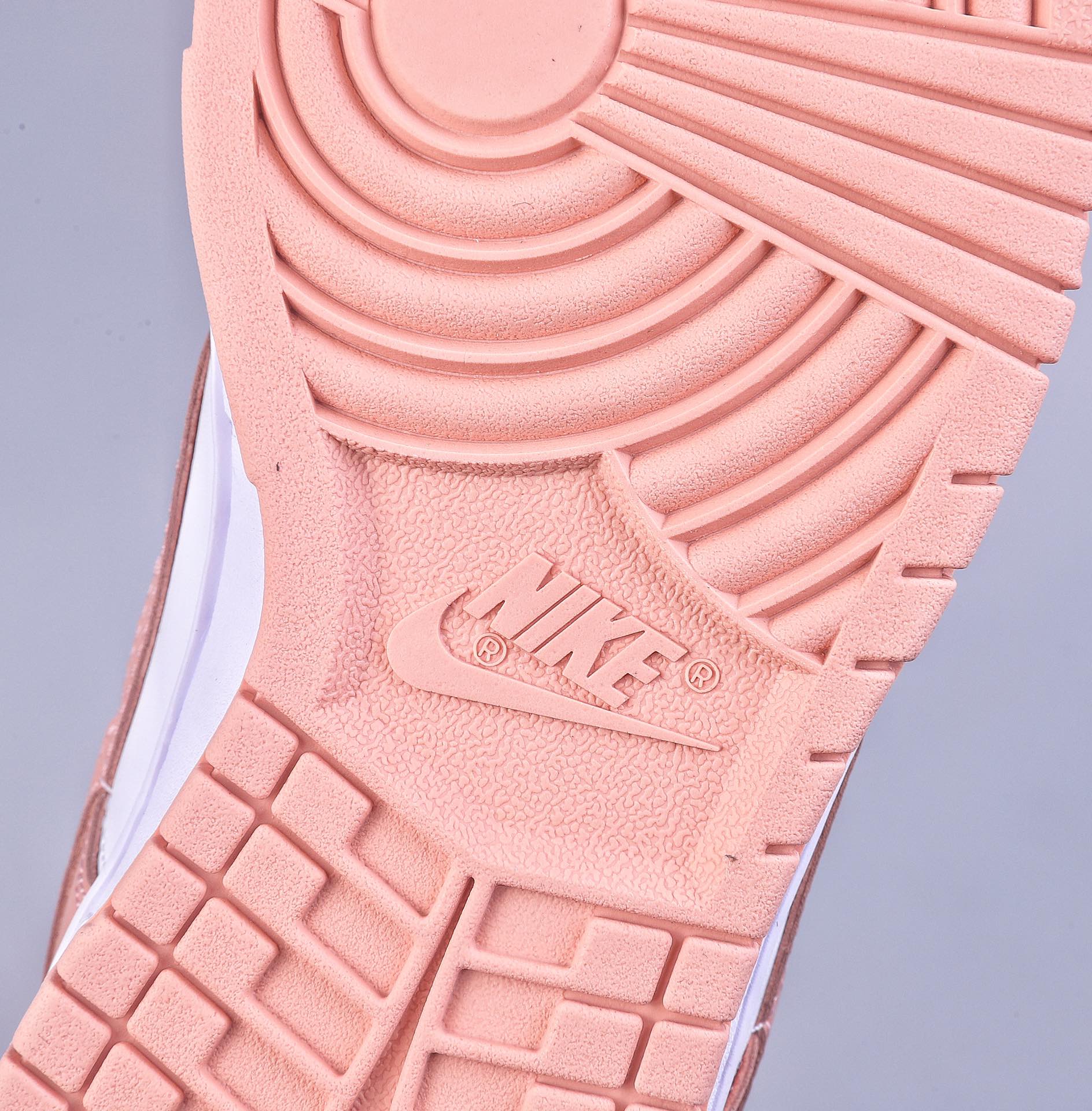 180 RS版Nk Dunk Low ESS 定制版 玫瑰粉 复古甜心绑带低帮休闲板鞋 DD1503-118