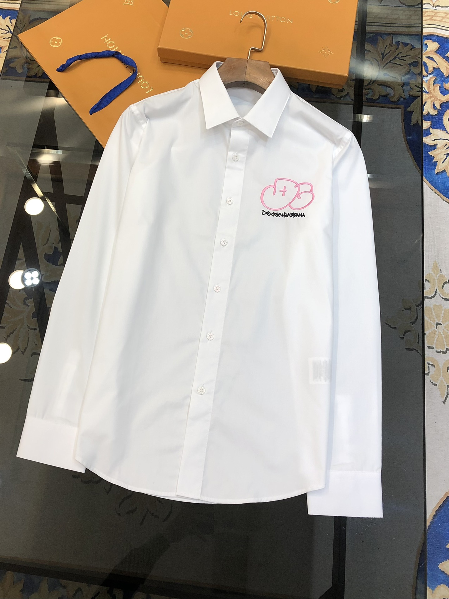 DG 杜嘉班纳🔥早春新款男士商务休闲长袖衬衫独家专供 官网同步售卖 修身版型 ✨简约百搭 品质✨高版本✨立体刺绣字母logo设计 3