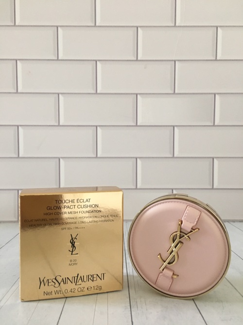 Yves Saint Laurent Touche Éclat Glow-Pact Cushion Foundation - B20 Ivory 1 Yves Saint Laurent Touche Éclat Glow-Pact Cushion Foundation - B20 Ivory