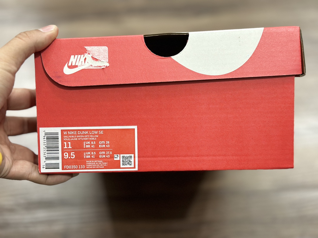 300 NIKE SB Dunk Low 黄绿 低帮休闲运动鞋 FD0350-133
