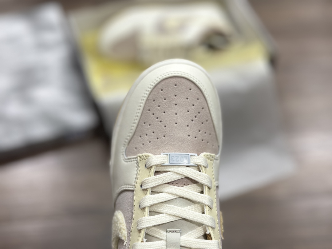 300 NIKE SB Dunk Low 兔年限定 低帮休闲运动鞋  FD4203-211