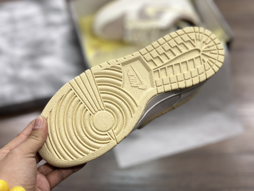300 NIKE SB Dunk Low 兔年限定 低帮休闲运动鞋  FD4203-211