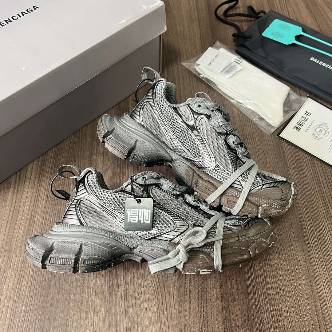 Balenciaga Balenciaga Phantom Sneaker 巴黎世家全新做旧十代灰色做旧潮流跑鞋 在延续 Track Trainer 户外轮廓和复杂鞋面结构的同时