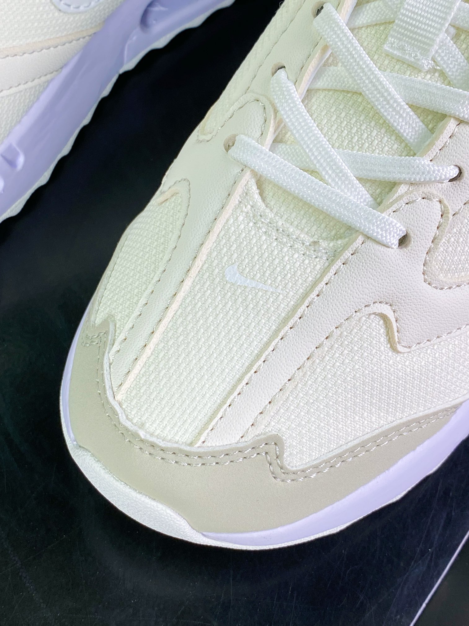 220 Air Max Dawn”Phantom Light Bone”黎明系列低帮气垫“奶油白骨白杏灰”DM8261-001