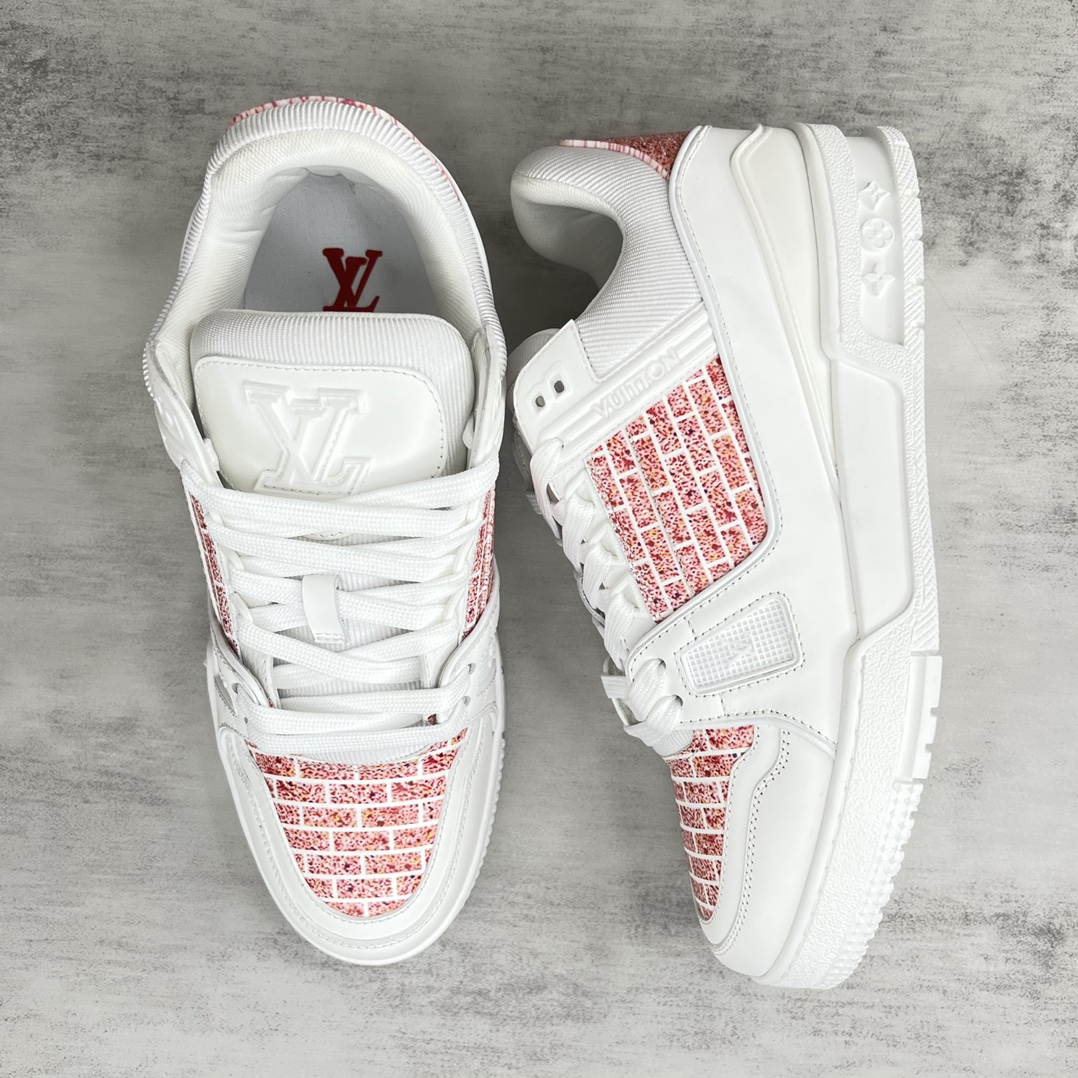 新款上架 Louis*Vuitto* LV Trainer 最新涂鸦走秀款 大底和面料私模 绝对下血本费心思的一款鞋子 3