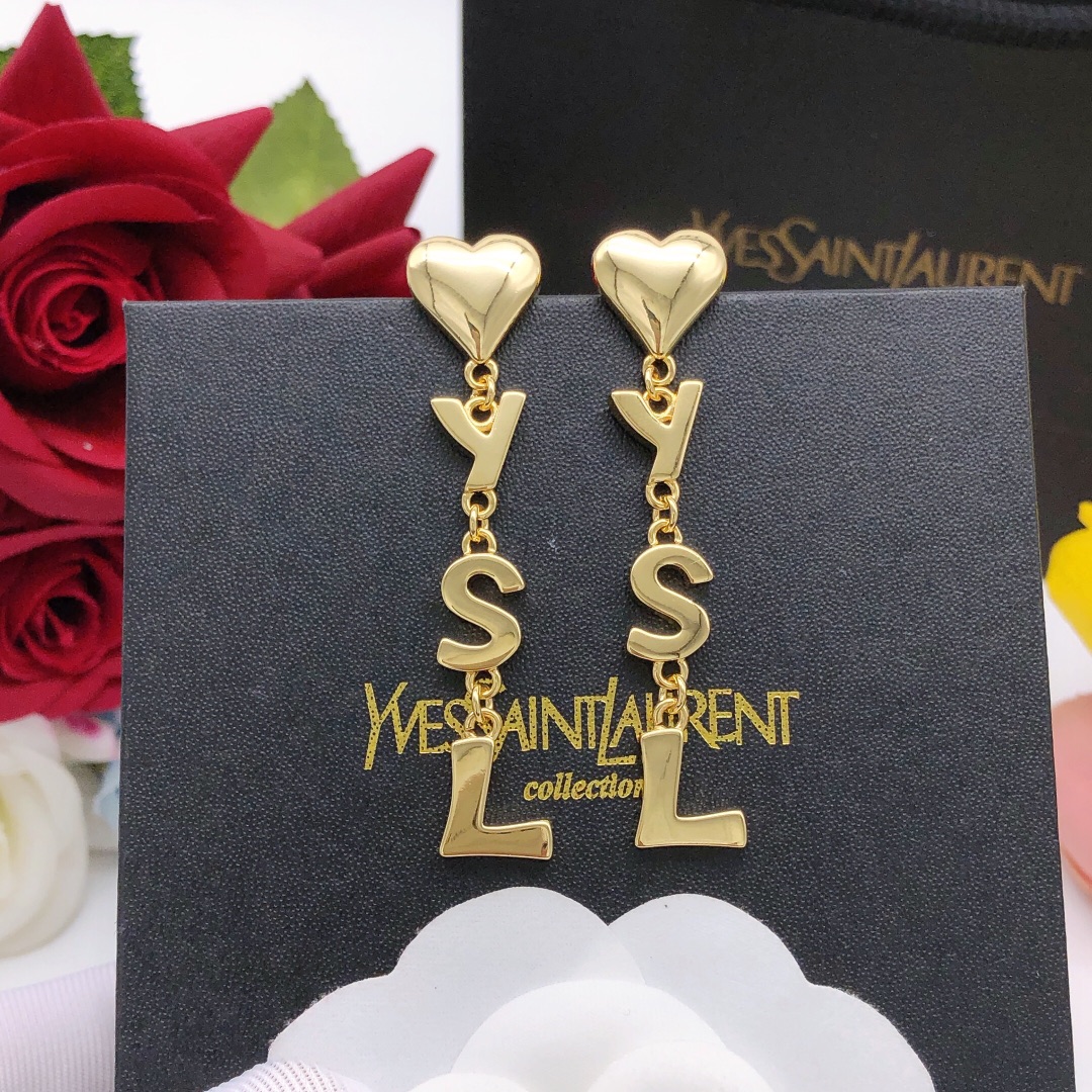 Número YED0031 【Yves Saint Laurent último modelo 🆕🆕 pendientes de letras YSL con flecos de corazón y superficie lisa】…