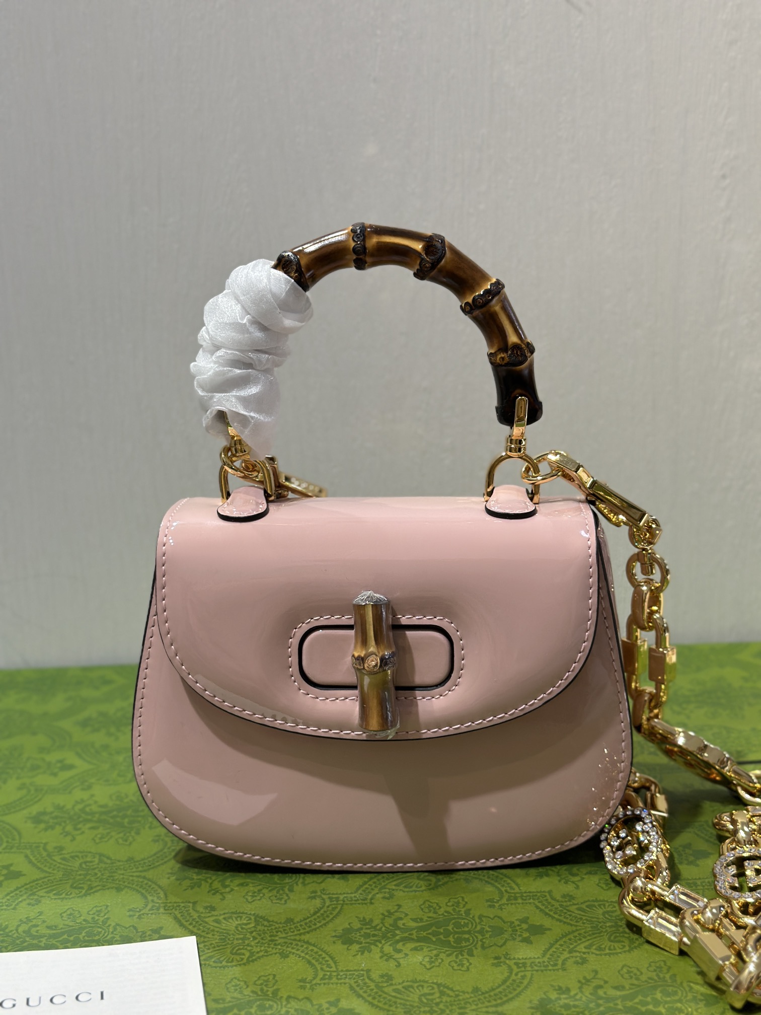 So beautiful. Gucci new counter quality, top original leather, original hardware, real photos, official 724641 pink lacquered cowhide/size: W17xH