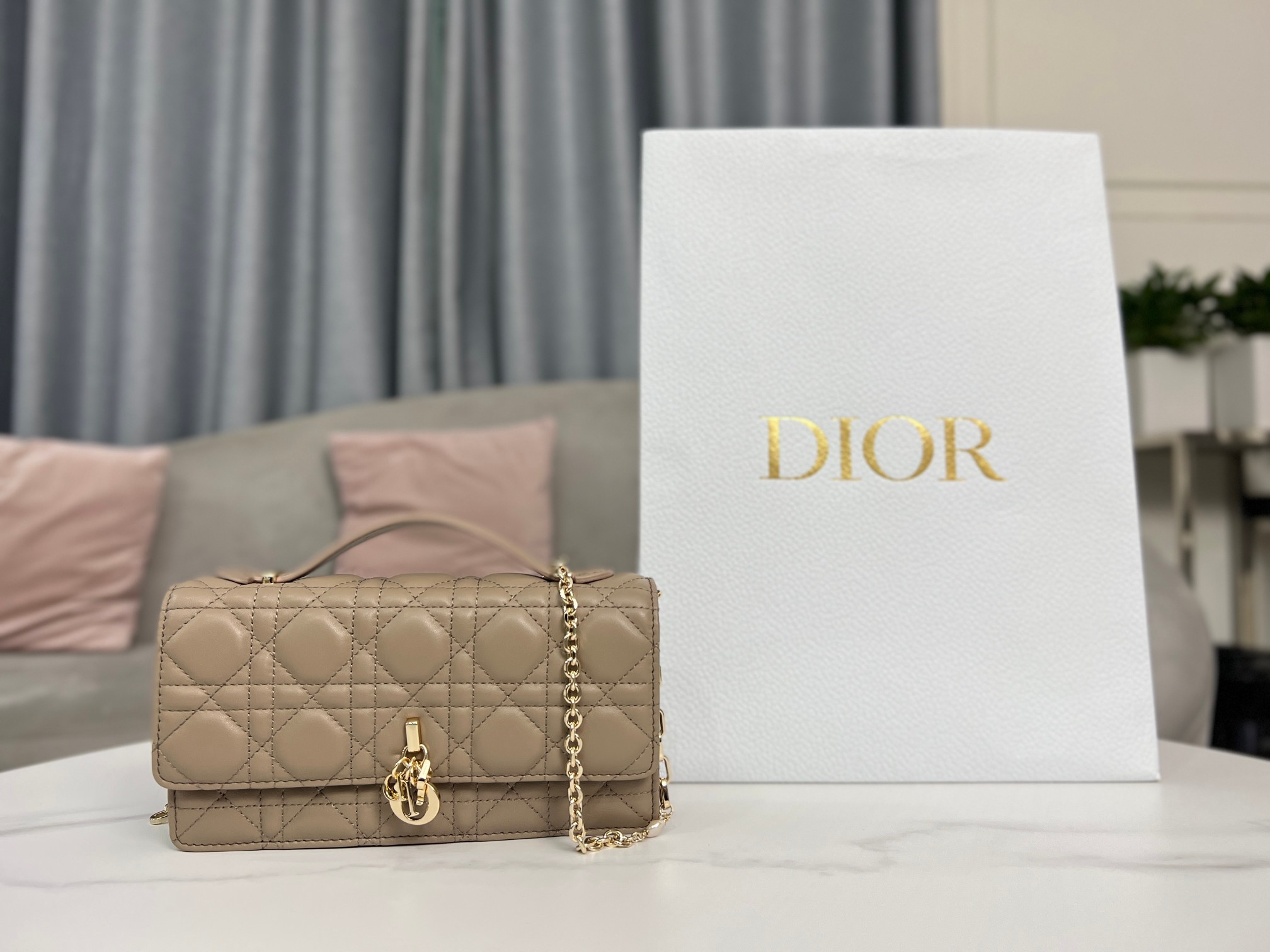Online From China
 Dior Clutches & Pouch Bags Blue Milk Tea Color Sky Sheepskin Lady Chains