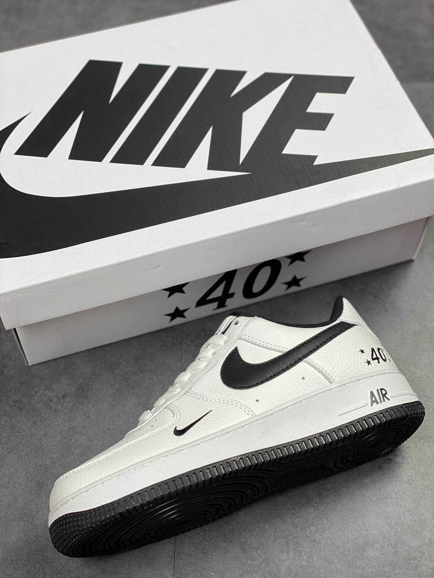 230 Nike Air Force 1 Low 07 40周年白黑小钩 MN5263-127