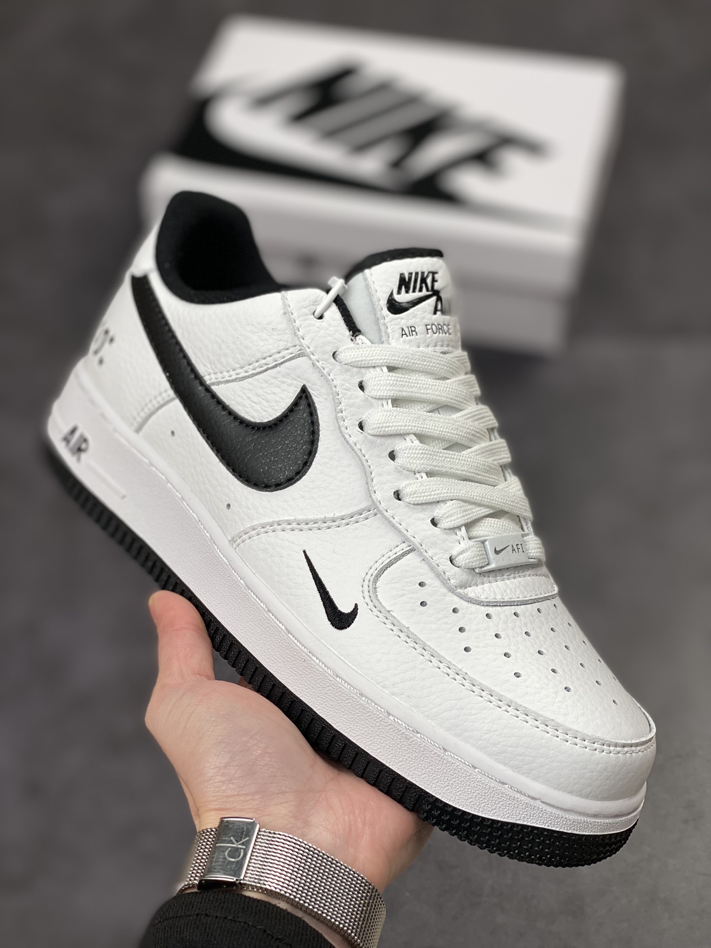 230 Nike Air Force 1 Low 07 40周年白黑小钩 MN5263-127