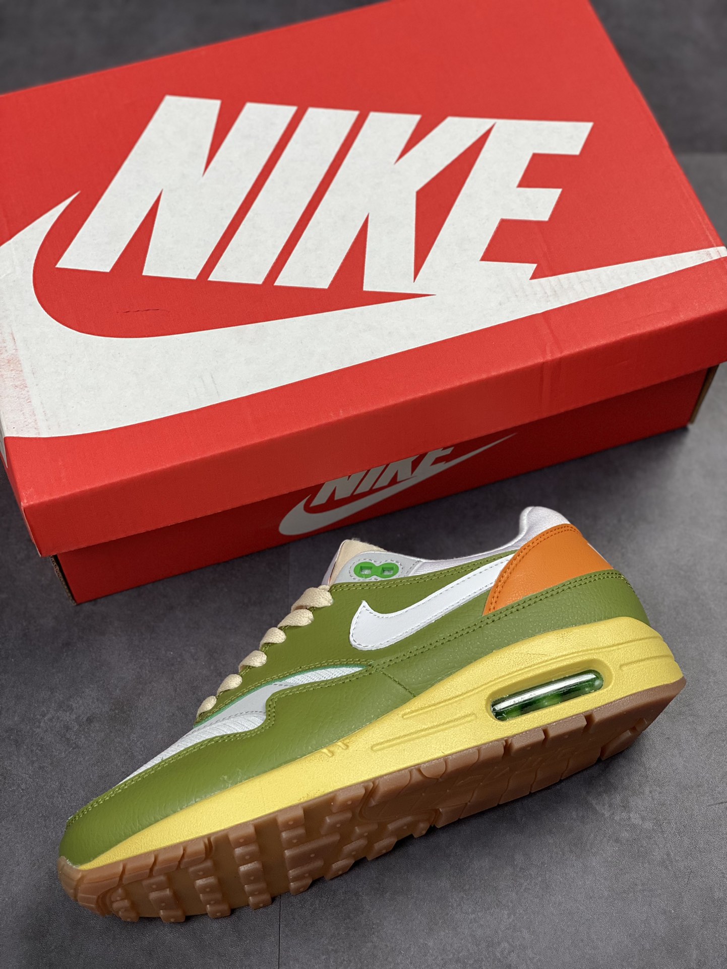 220 Nike Air Max 1 S 复刻白绿 复古休闲跑步鞋 FD0395-386