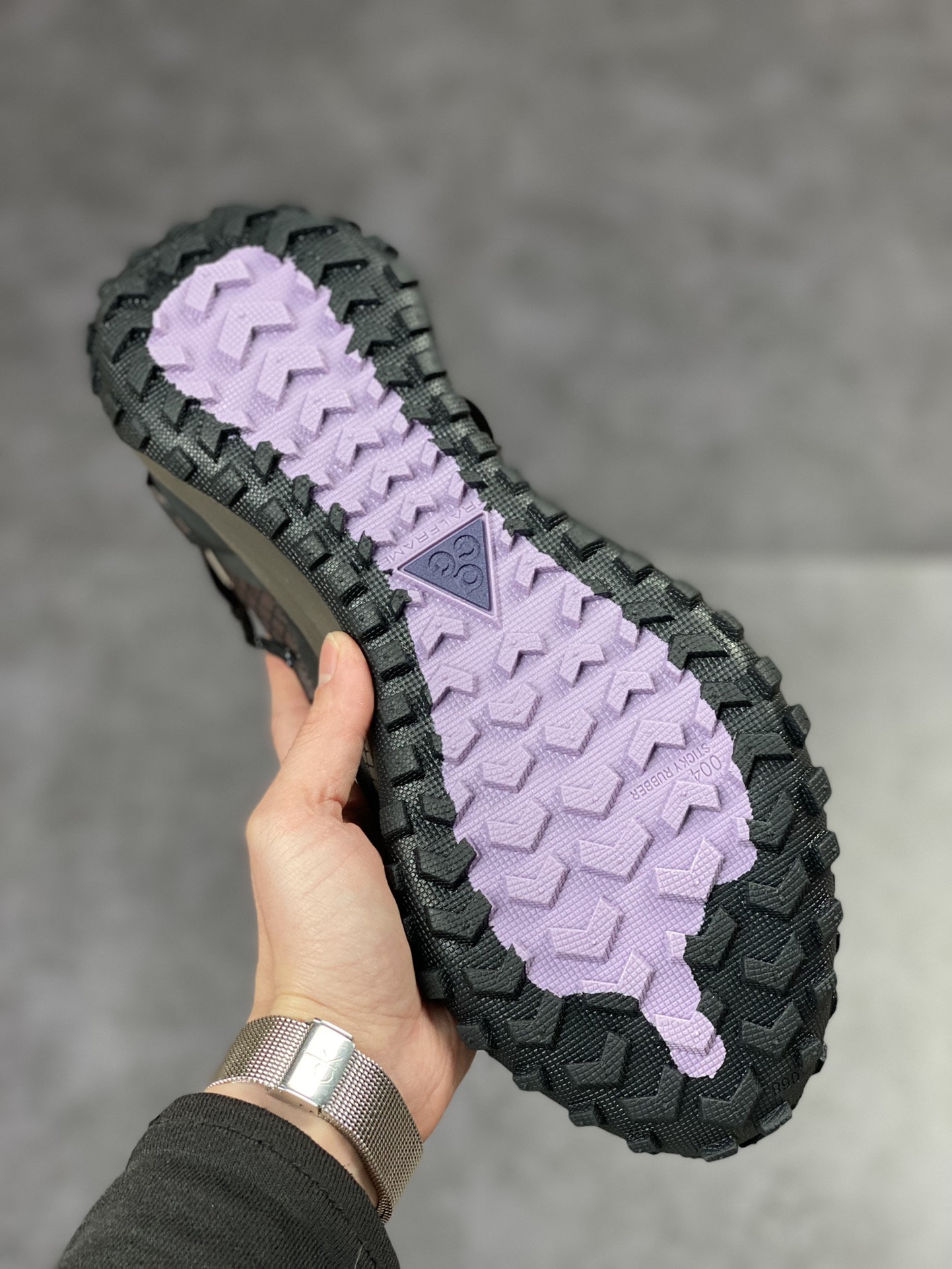 210 Nike ACG Mountain Fly Low GORE-TEX 户外登山运动鞋/黑棕炭灰紫DC9045-200