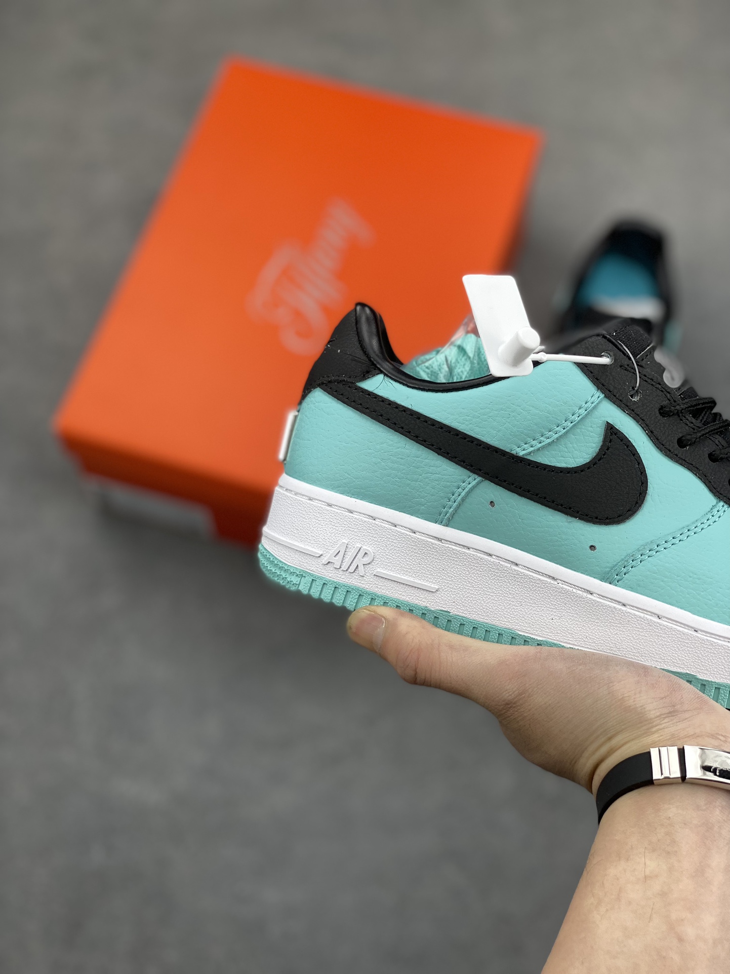 Nike Air Force 1 '07 Tiffany&Co. Low-Top Sneakers - DZ1837-100 6 i1680372851 1151 4