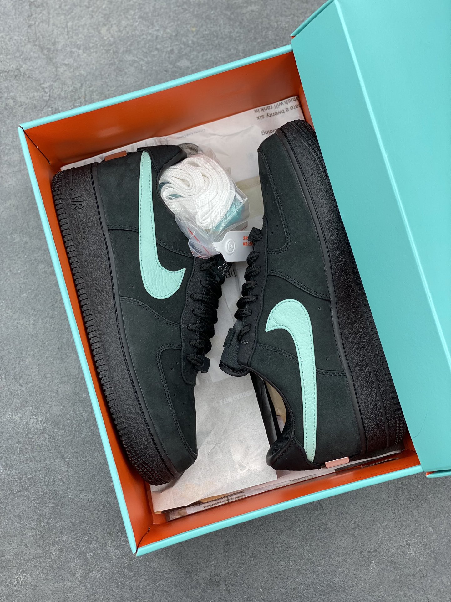 Tiffany & Co. x Nike Air Force 1 Low '1837' Black Green Sneakers 10 i1680372953 9290 8