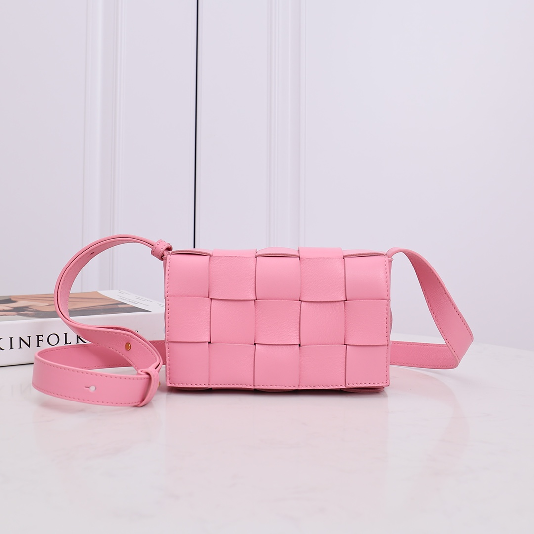 Small Woven Cube Bag Lambskin Crossbody Clutch