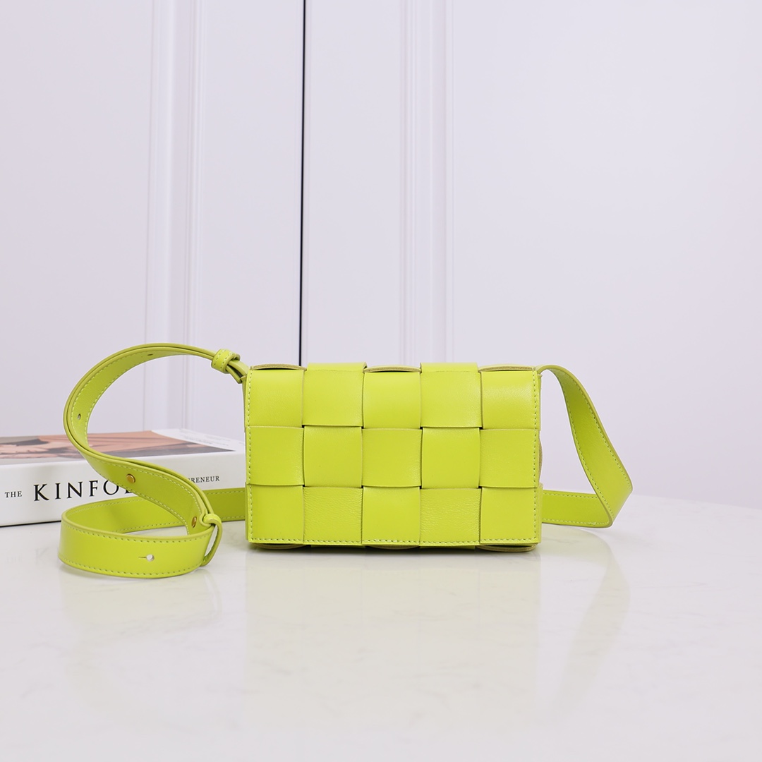 Small Woven Cube Bag Lambskin Crossbody Clutch