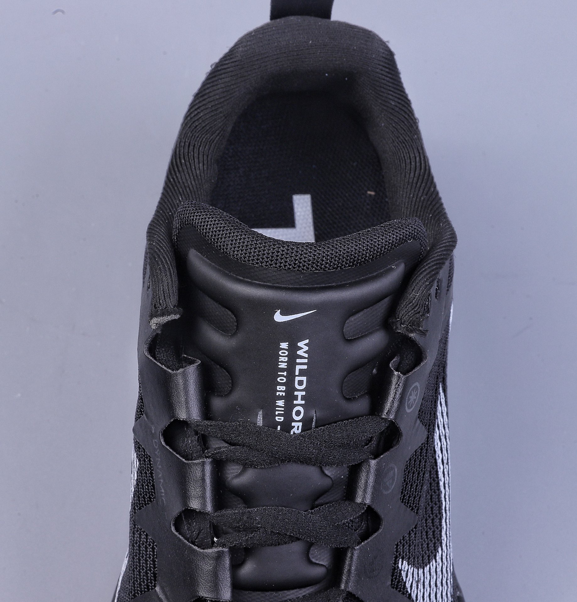 180 Nike Air Zoom Terra Kiger 8 低帮越野跑鞋 DR2689-001