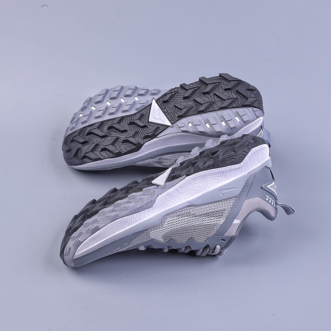 180 Nike Air Zoom Terra Kiger 8 低帮越野跑鞋DR2689-007
