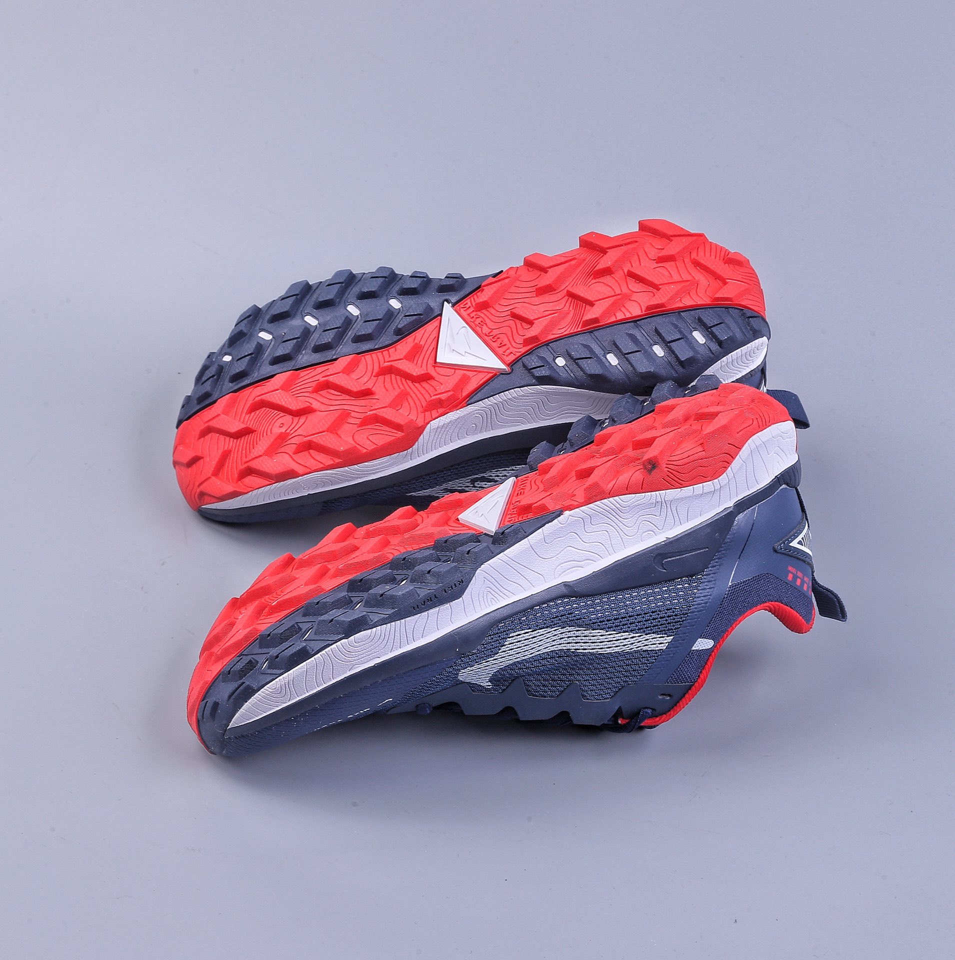 180 Nike Air Zoom Terra Kiger 8 低帮越野跑鞋 DR2689-006