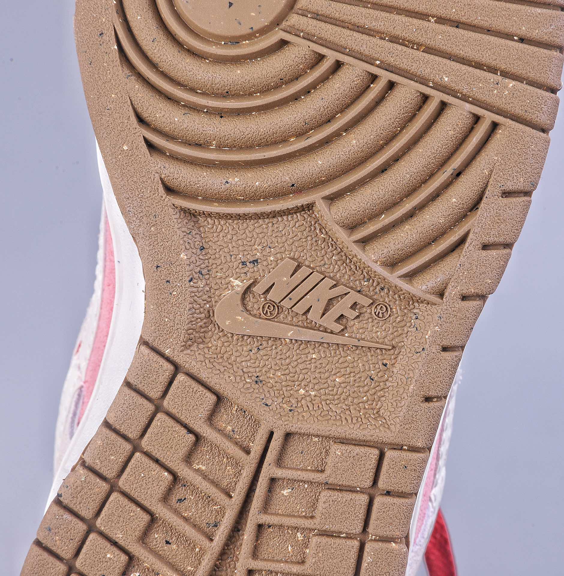 200 GS版NK Dunk Low SE ”85” 双钩 低帮休闲运动板鞋DO9457-101