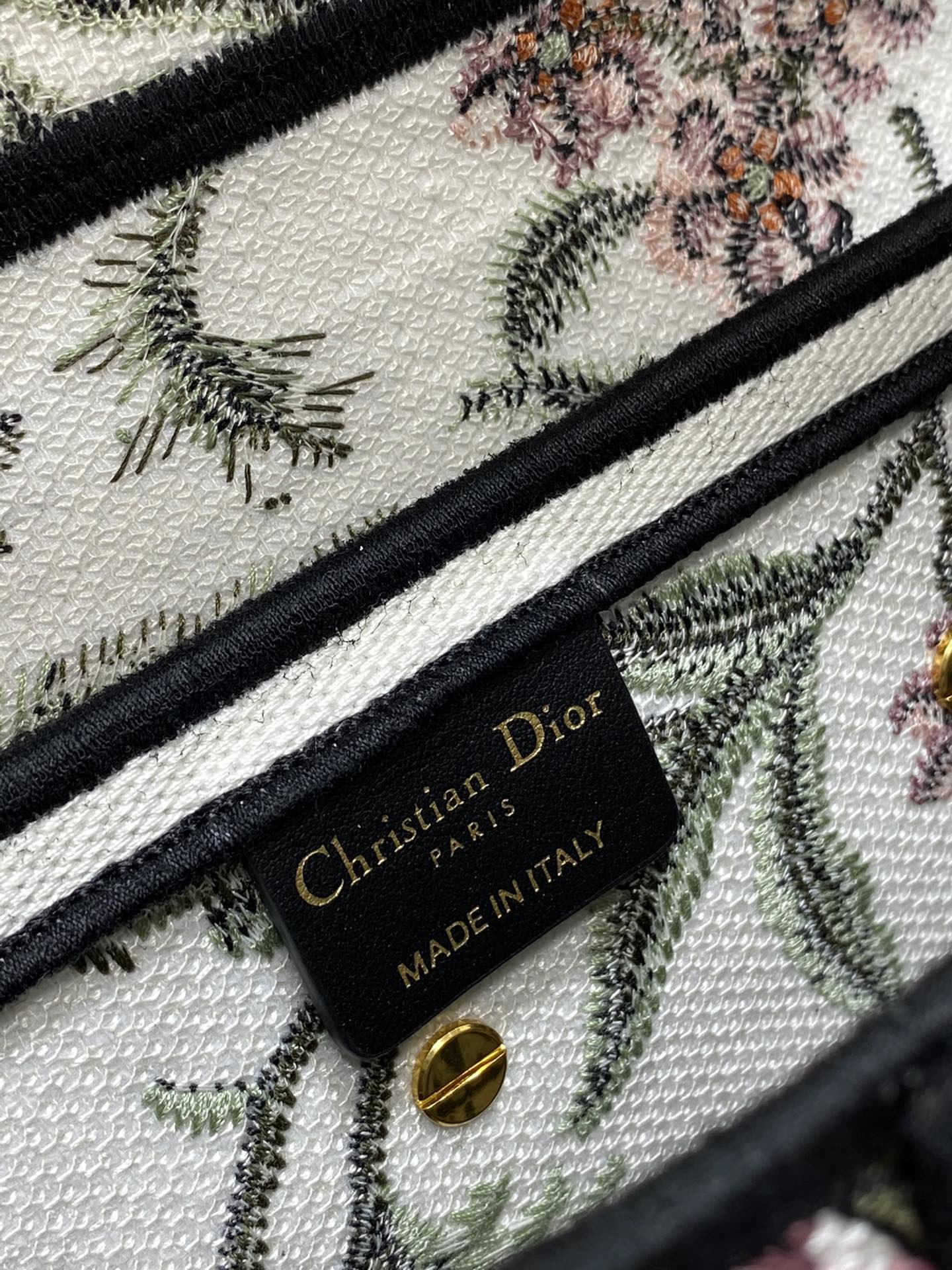 迪奥Dior顶级进口原厂刺绣马鞍包SaddleBag现货️2023限定最新款夏季繁花刺绣时尚是个轮回它来