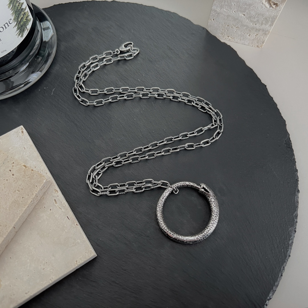 NO:104260,New today Gucci Gucci 925 sterling silver snake ring retro fashion necklace size 70cm, Gucci necklace, gucci, gucci, necklace, pure silver19860909今日上新 Gucci古驰925纯银蛇环复古时尚项链 尺寸70cm,古驰项链,gucci,gucci,necklace,pure silver,Jewelry
